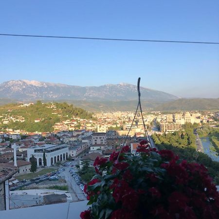 Guest House Lion Berat Exterior foto